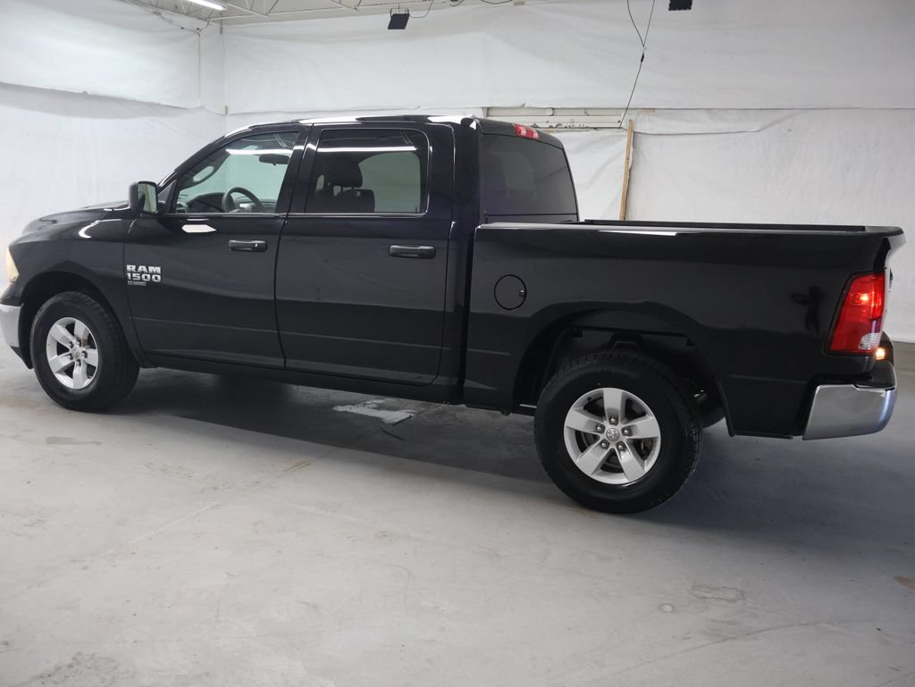 Used 2022 RAM 1500 Classic SLT AWD/4WD image 4