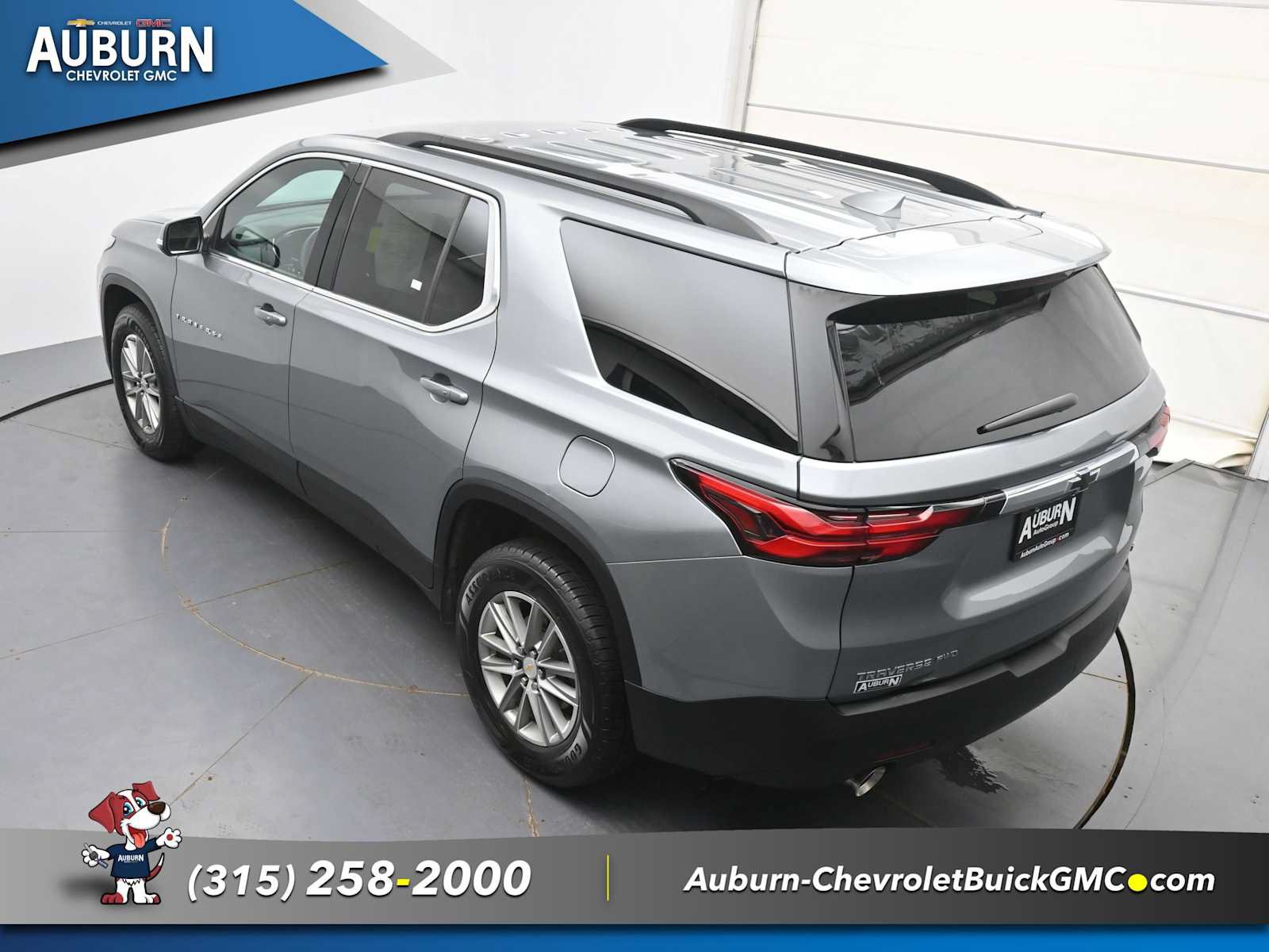 Used 2023 Chevrolet Traverse LT AWD/4WD image 32