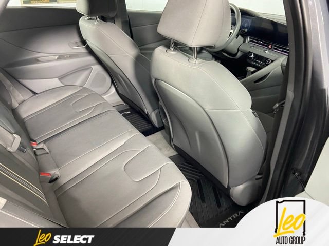 Used 2024 Hyundai Elantra SEL FWD image 21