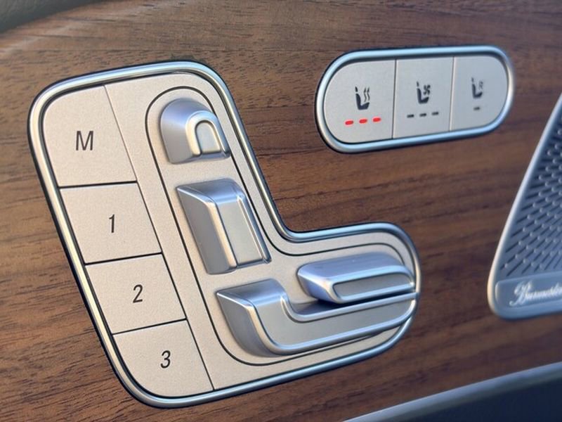 Used 2025 Mercedes-Benz GLS 450 450 4MATIC image 37