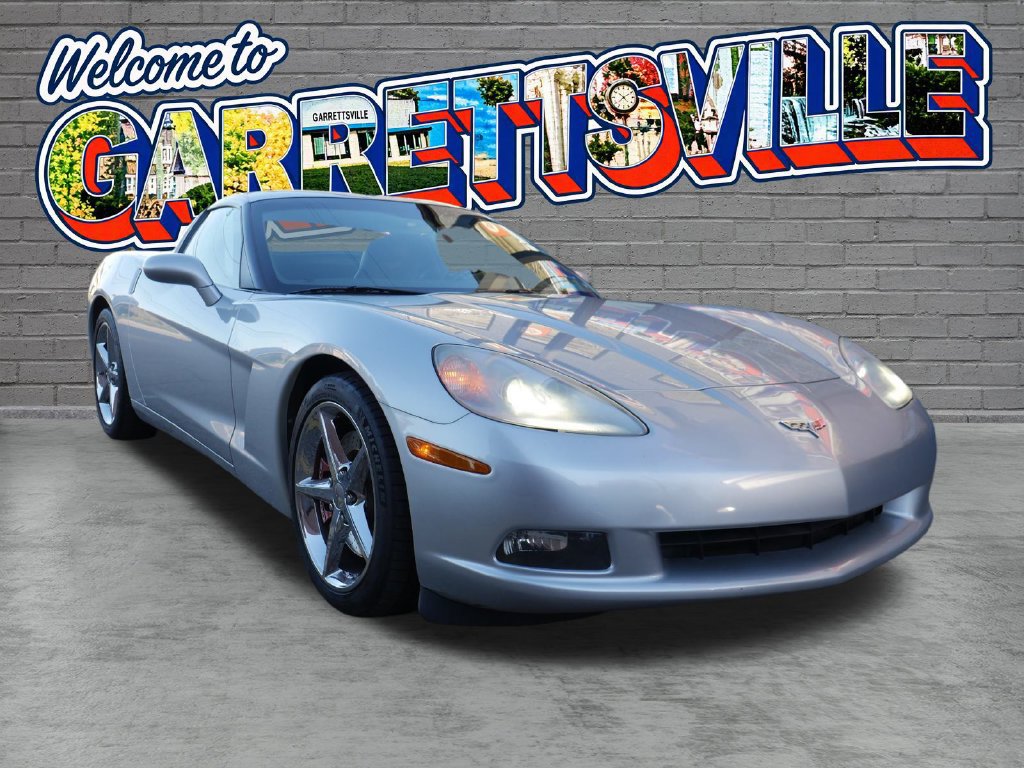 Used 2011 Chevrolet Corvette Coupe w/ Preferred Equipment Group RWD image 20