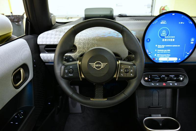 Used 2025 MINI Cooper S image 26