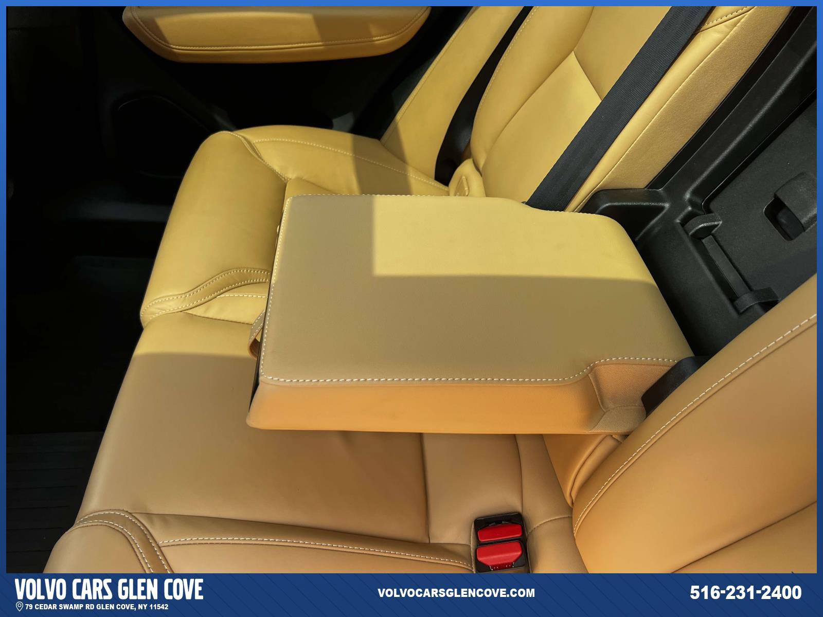 Certified 2025 Volvo XC60 B5 Ultra w/ Protection Package Premier AWD/4WD image 10