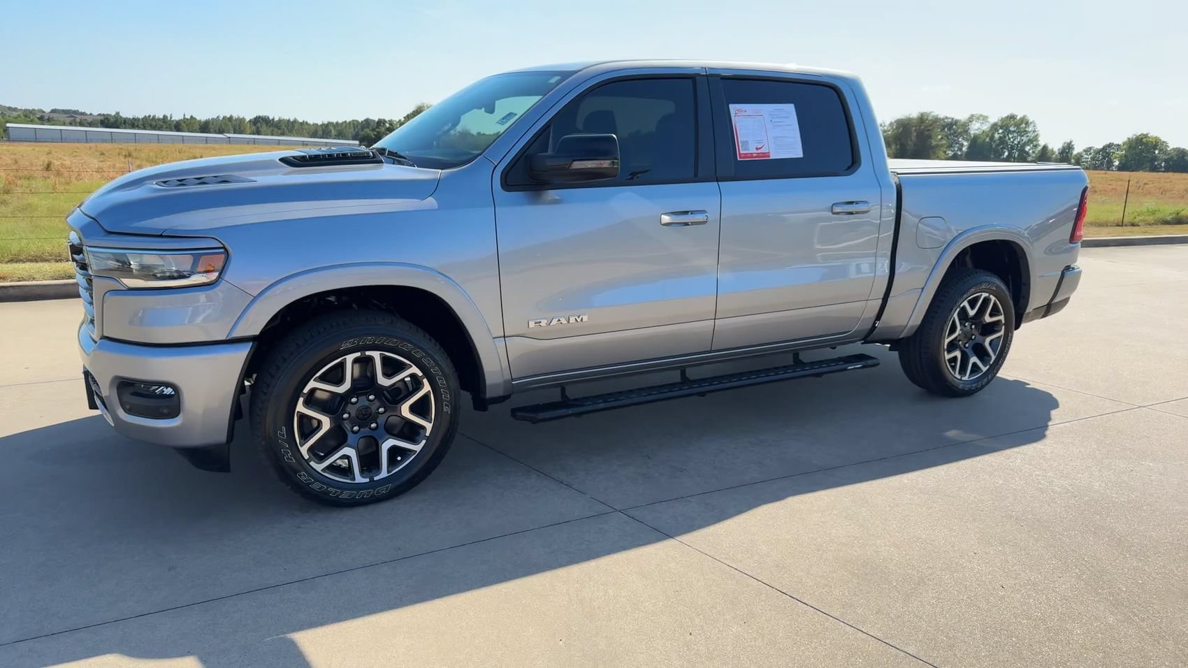 Used 2025 RAM 1500 Laramie w/ Sport Appearance Package AWD/4WD image 5