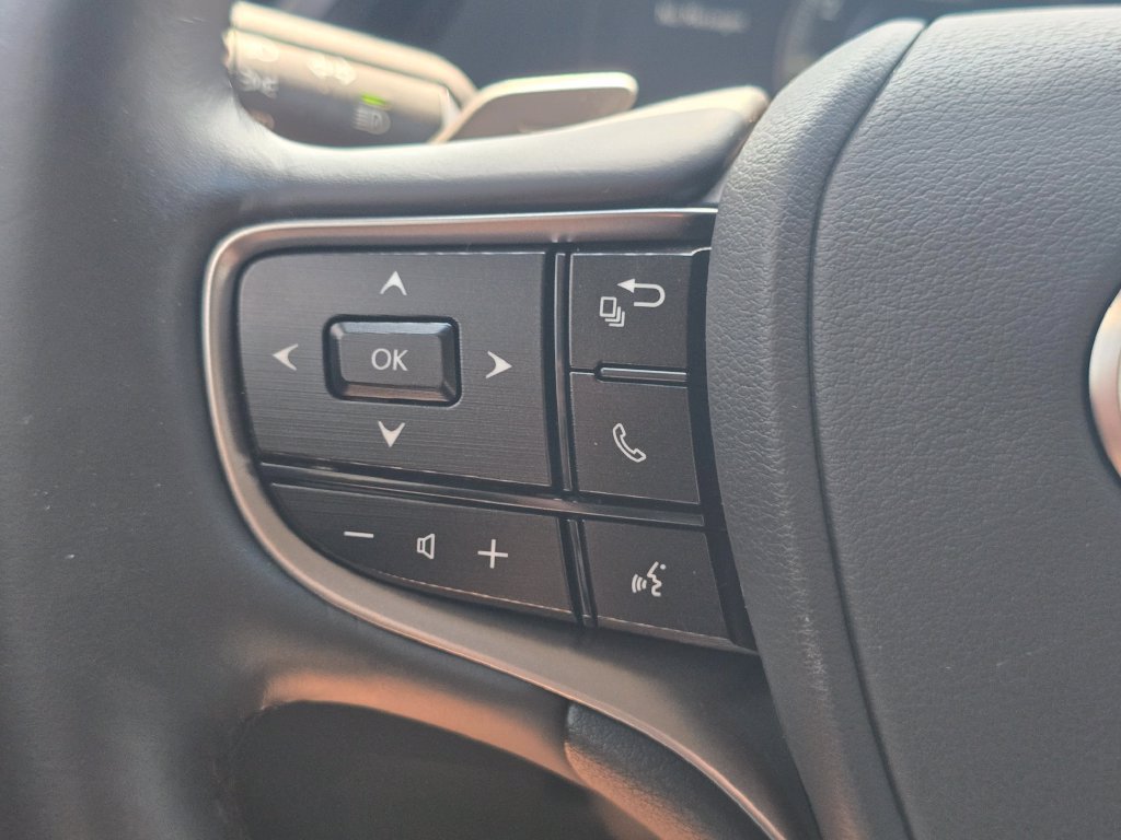 Used 2025 Lexus ES 350 w/ Premium Package FWD image 36