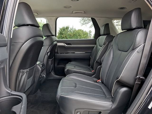 Used 2025 Hyundai Palisade SEL FWD image 10