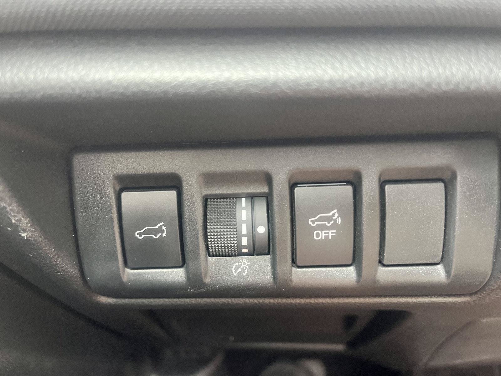 Certified 2025 Subaru Outback Premium AWD/4WD image 38