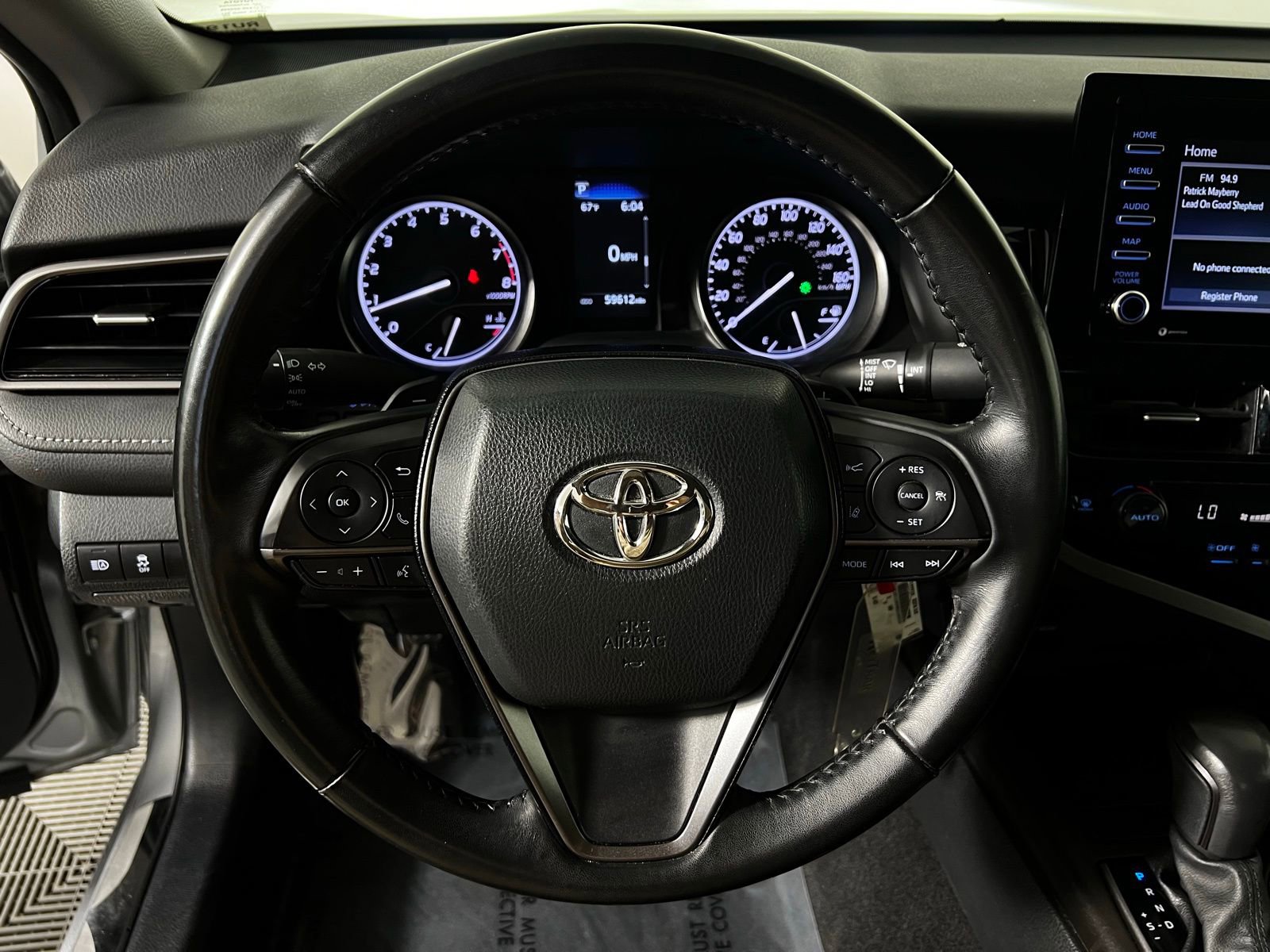 Used 2024 Toyota Camry SE image 15