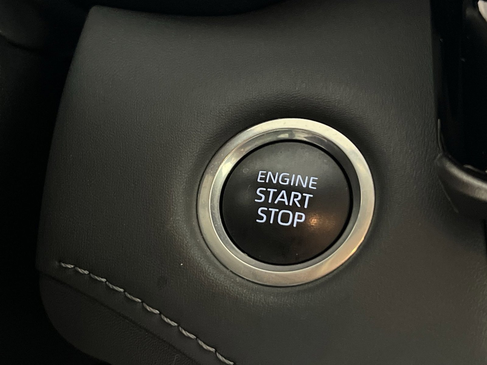 Used 2024 Toyota Highlander LE image 35