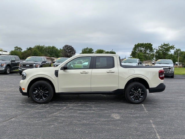 Used 2024 Ford Maverick Lariat w/ Black Appearance Package FWD image 2