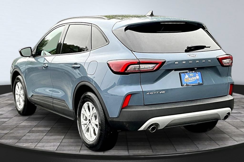 Used 2025 Ford Escape Active w/ Cold Weather Package FWD image 4