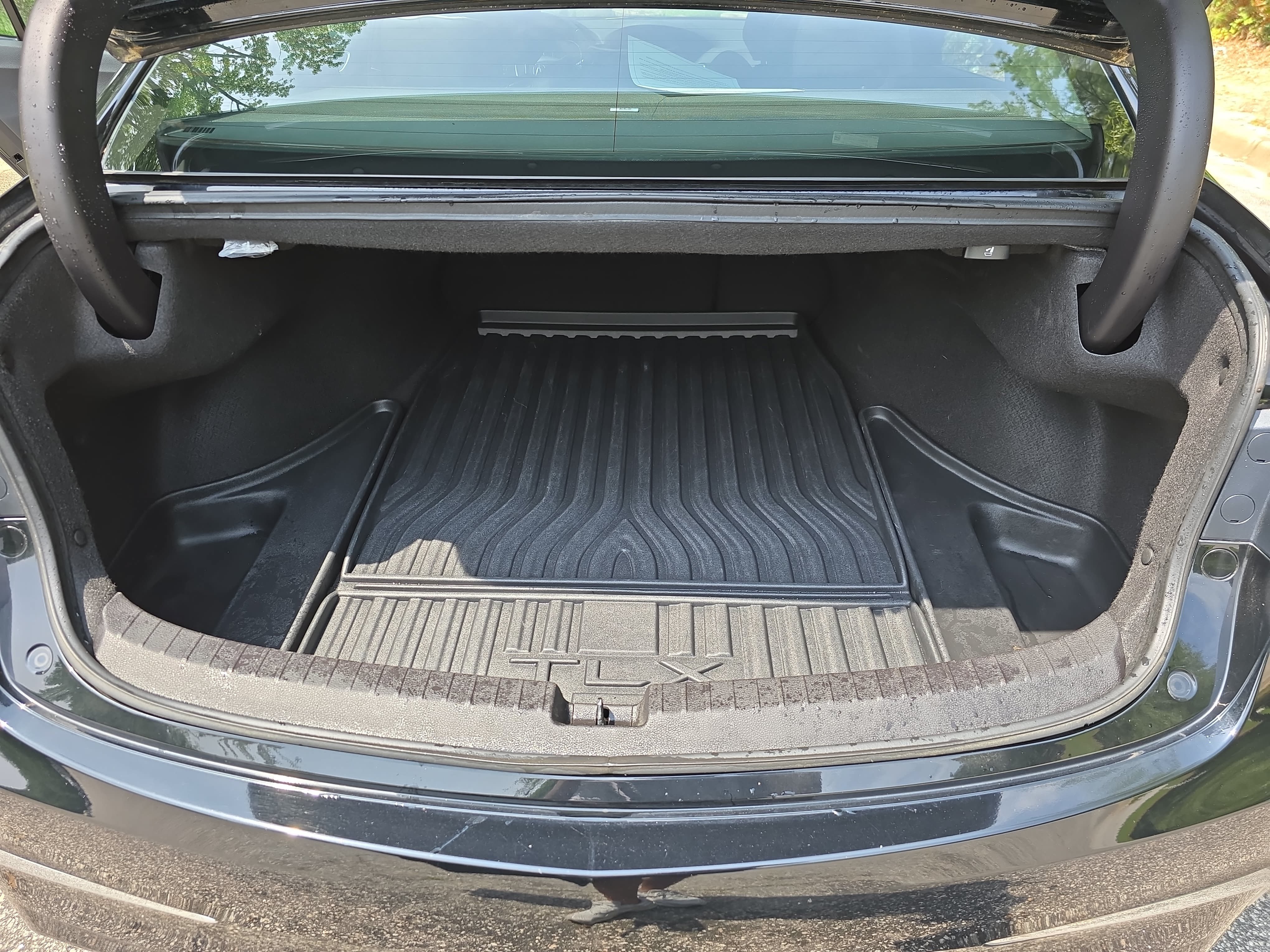 Used 2018 Acura TLX w/ Technology Package FWD image 13