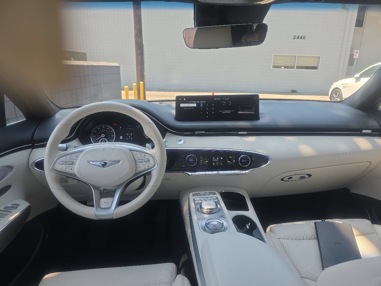 Used 2023 Genesis Electrified GV70 AWD/4WD image 5
