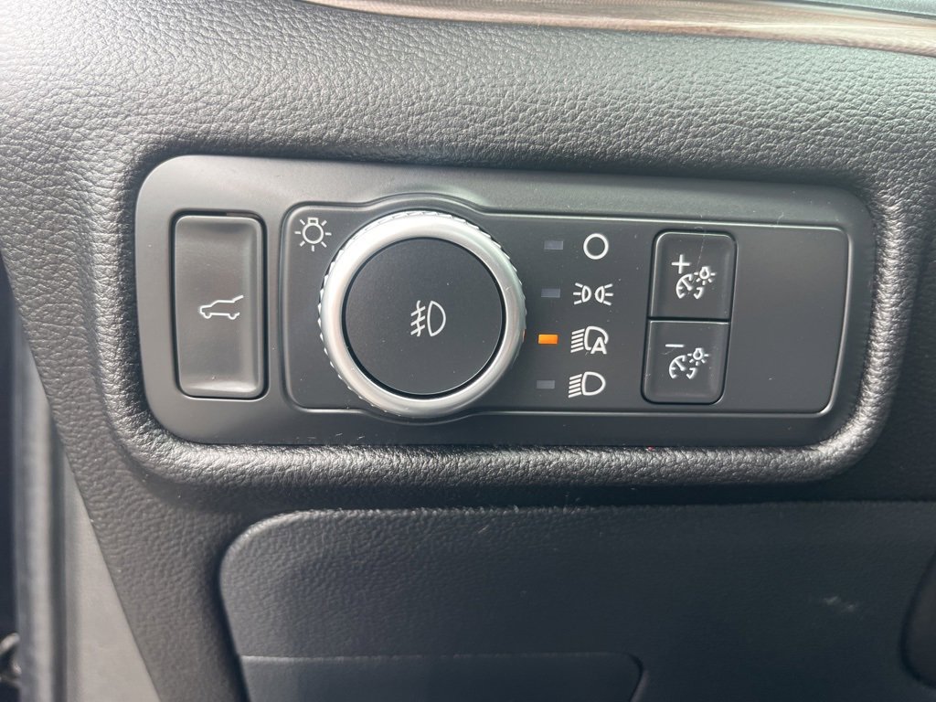 Used 2022 Ford Explorer Limited w/ Equipment Group 301A image 26