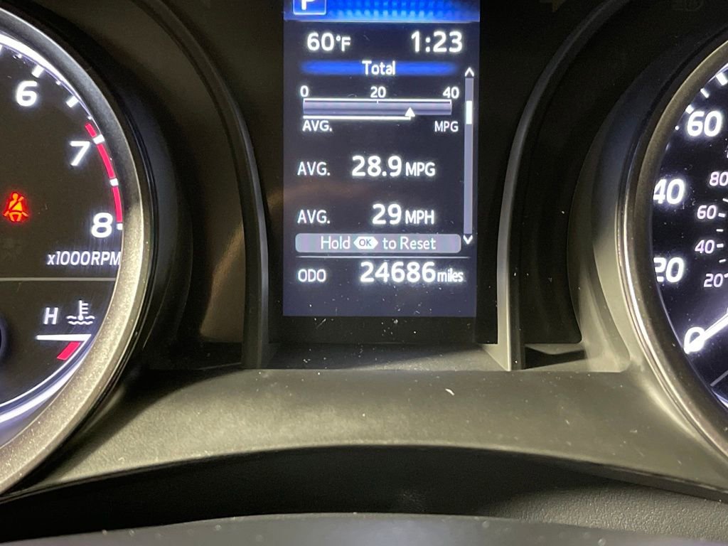 Used 2023 Toyota Camry SE image 19