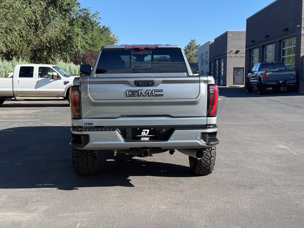 Used 2024 GMC Sierra 2500 AT4 w/ AT4 Premium Plus Package AWD/4WD image 11