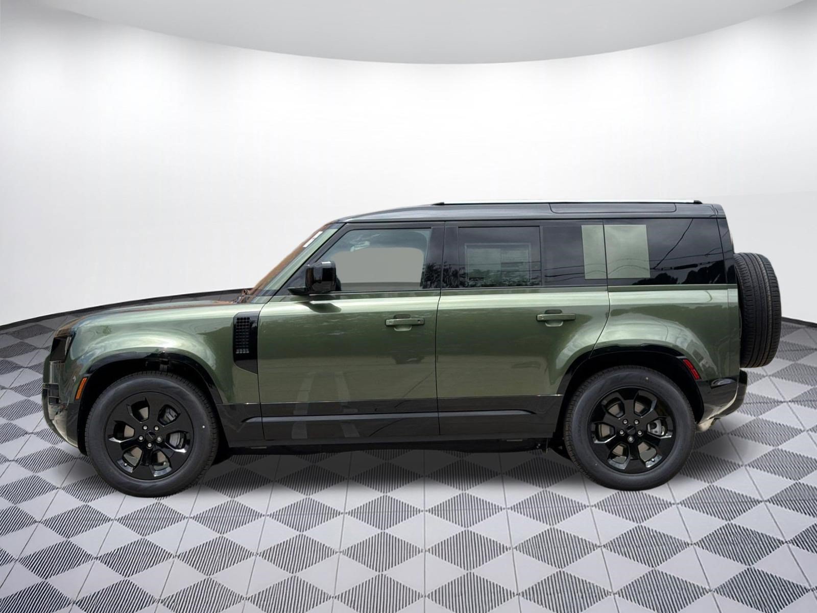 New 2026 Land Rover Defender 110 X-Dynamic SE AWD/4WD image 2