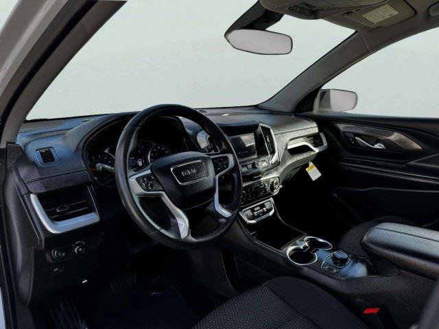Used 2023 GMC Terrain SLE w/ Driver Convenience Package FWD image 25