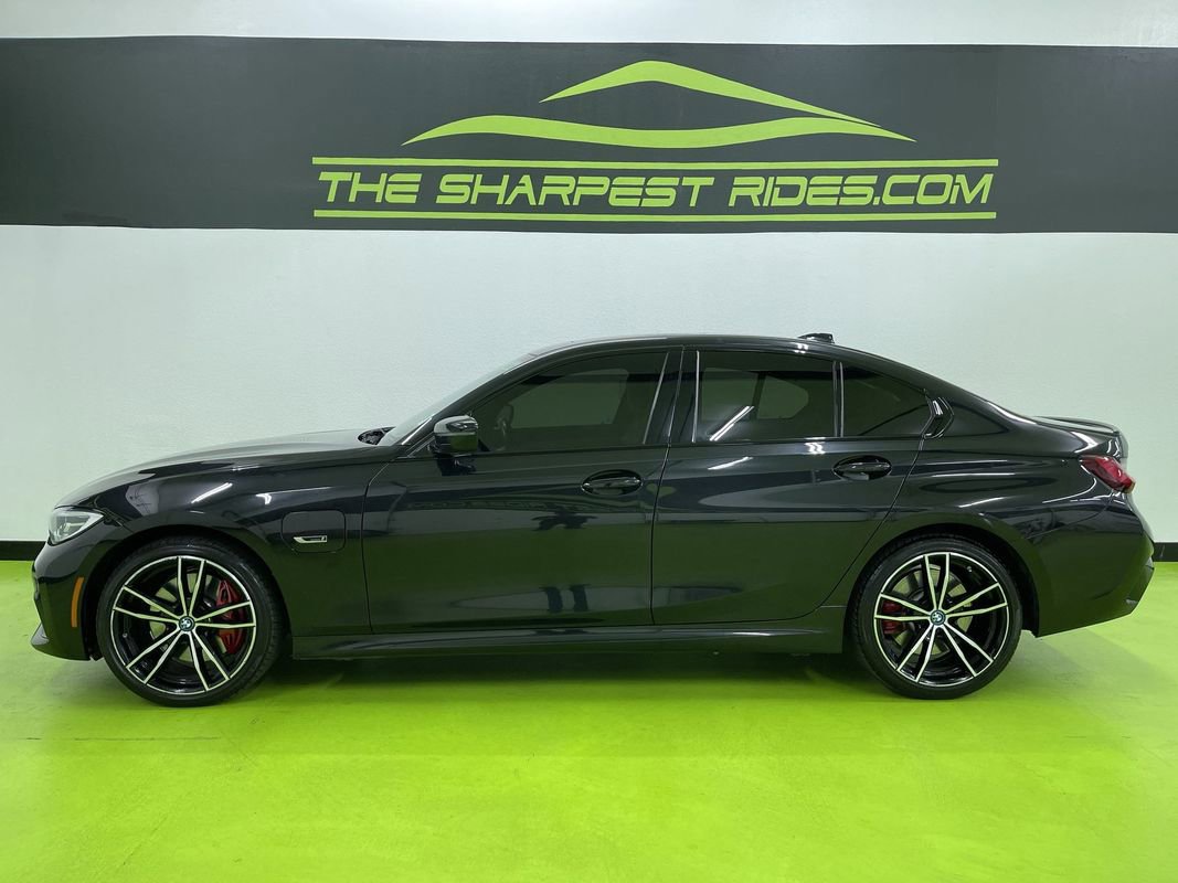 Used 2022 BMW 330e xDrive w/ M Sport Package image 6