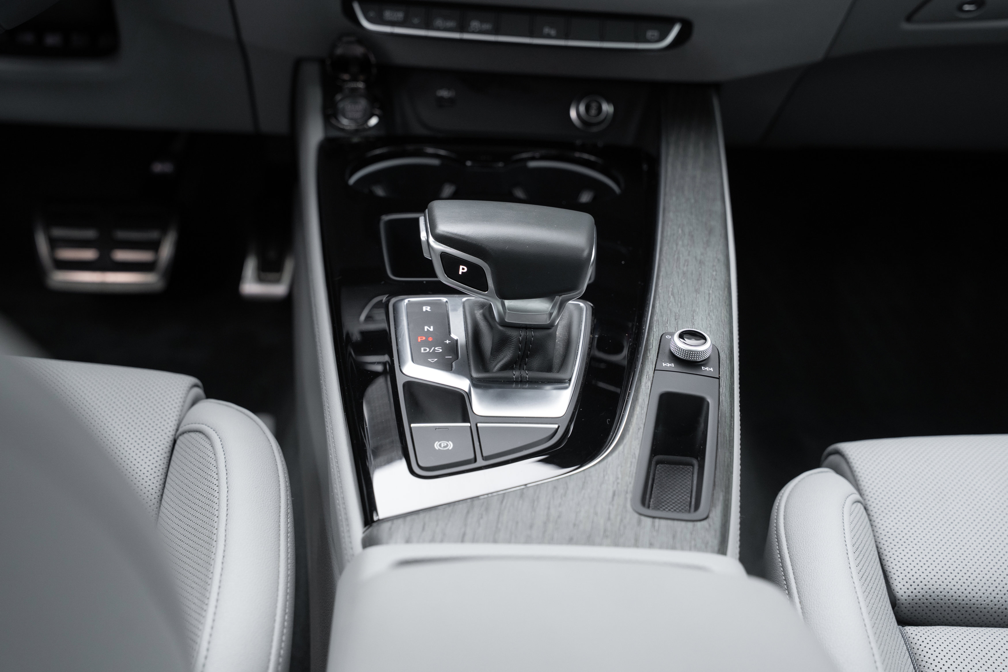 Used 2020 Audi A4 2.0T Premium Plus w/ Premium Plus Package image 16