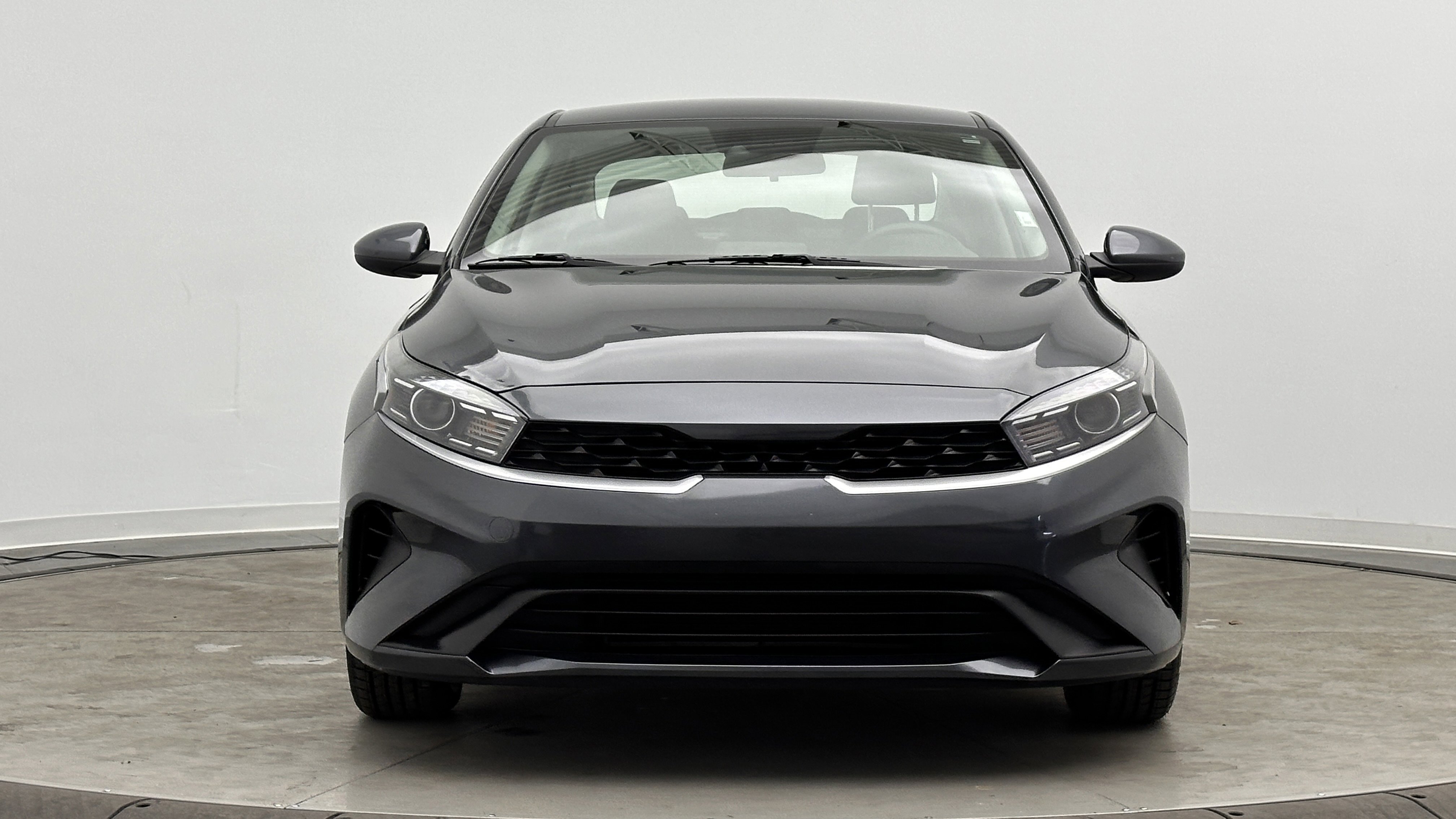 Used 2023 Kia Forte LXS FWD image 2