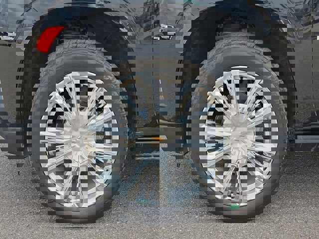 Used 2024 Chevrolet Tahoe High Country image 10