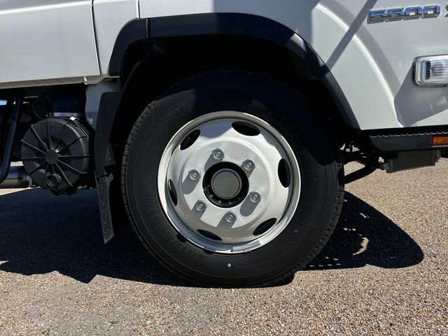 New 2025 Chevrolet Low Cab Forward 5500XD RWD image 7