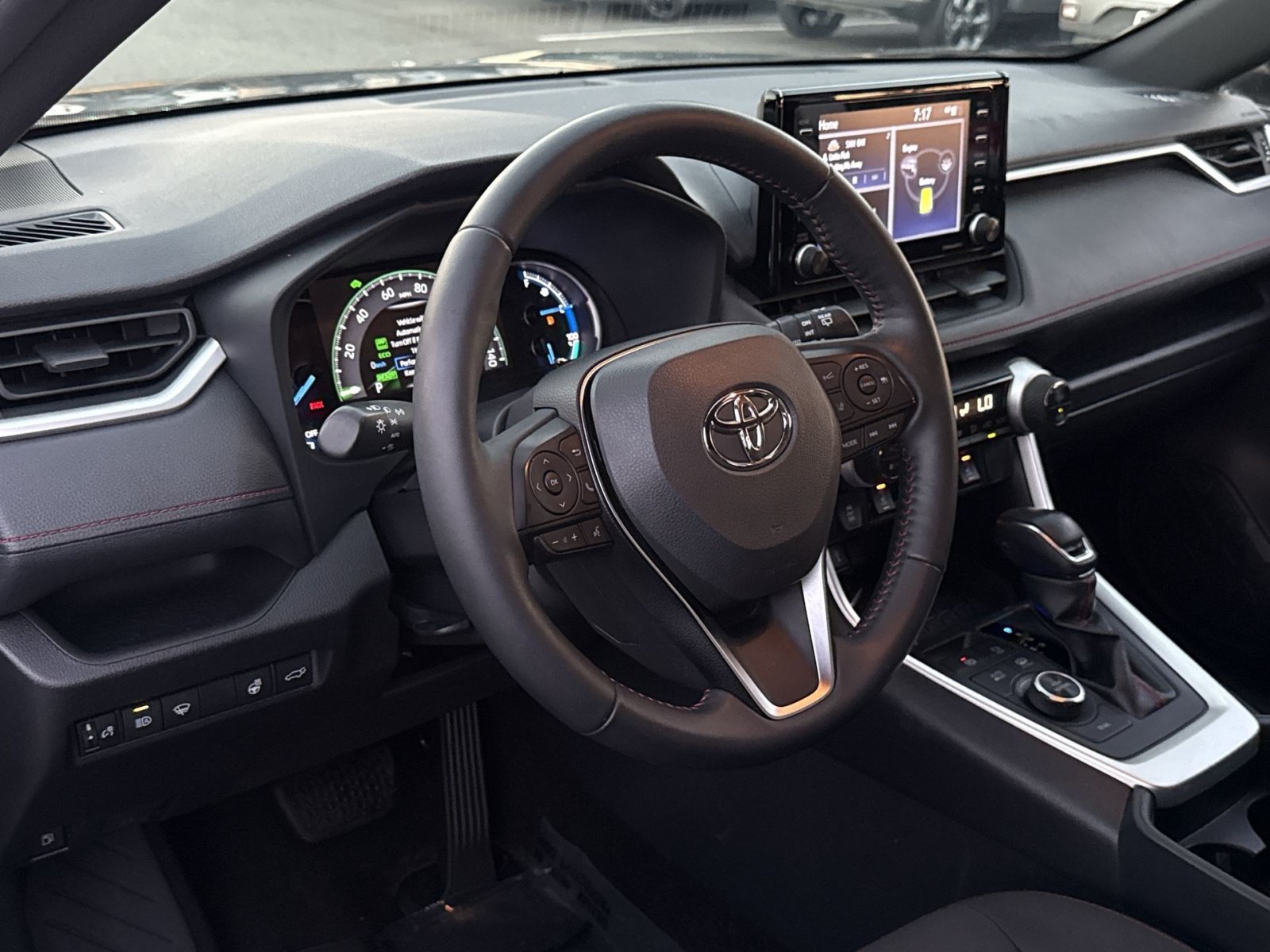 Used 2021 Toyota RAV4 SE w/ Weather & Moonroof Package AWD/4WD image 14
