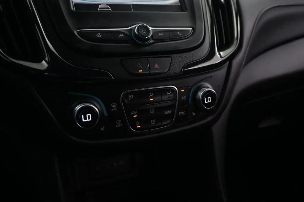 Used 2023 Chevrolet Equinox RS AWD/4WD image 26
