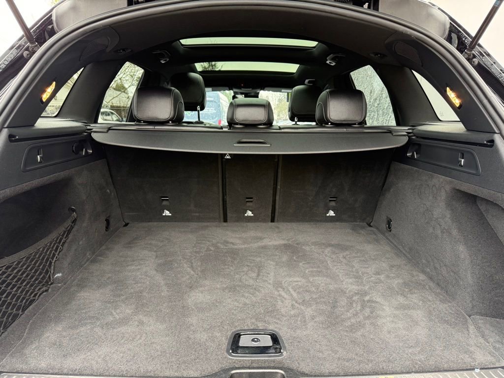 Used 2021 Mercedes-Benz GLC 300 w/ AMG Line image 9