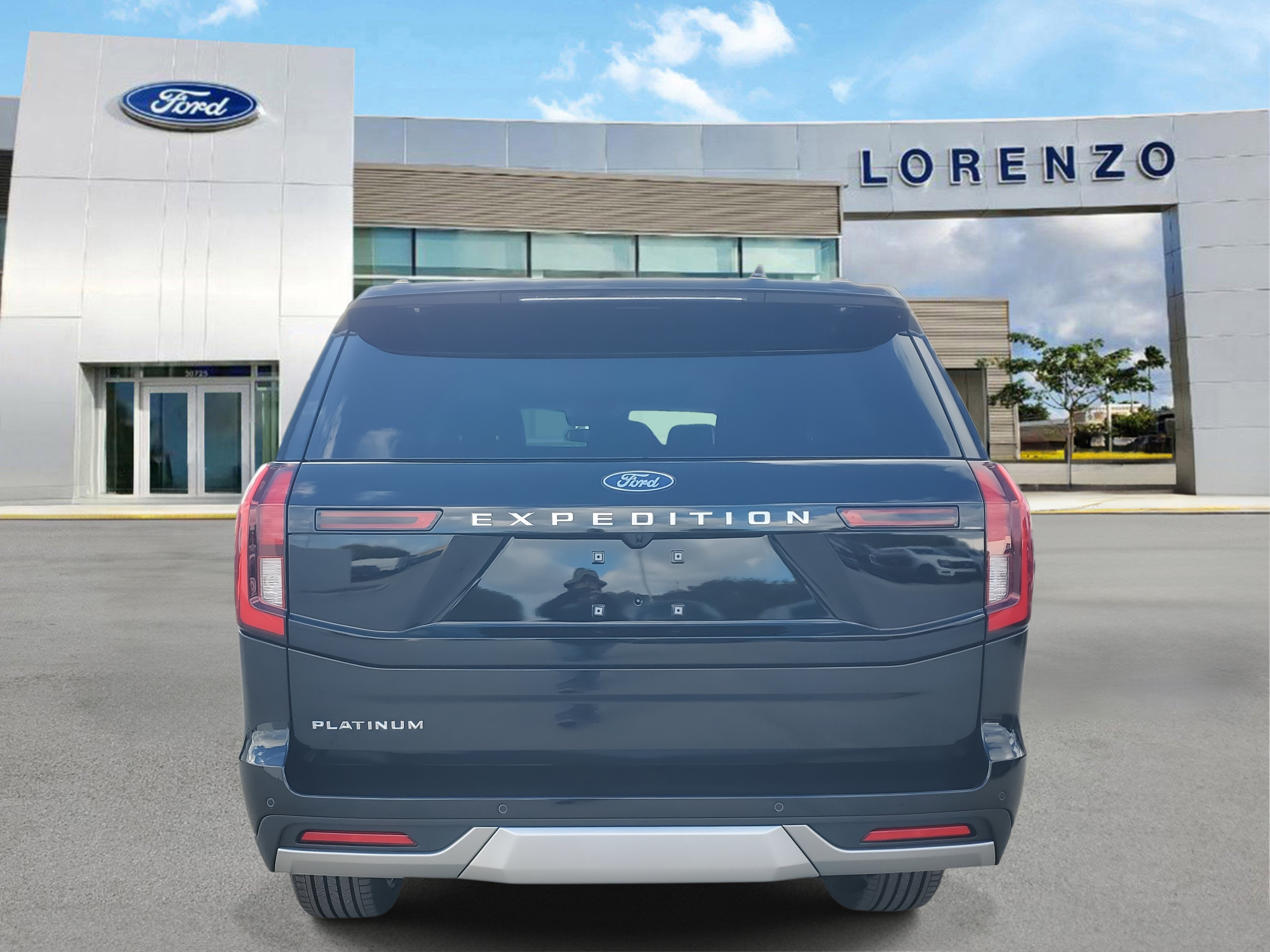 New 2026 Ford Expedition Platinum w/ Platinum Ultimate Package AWD/4WD image 5