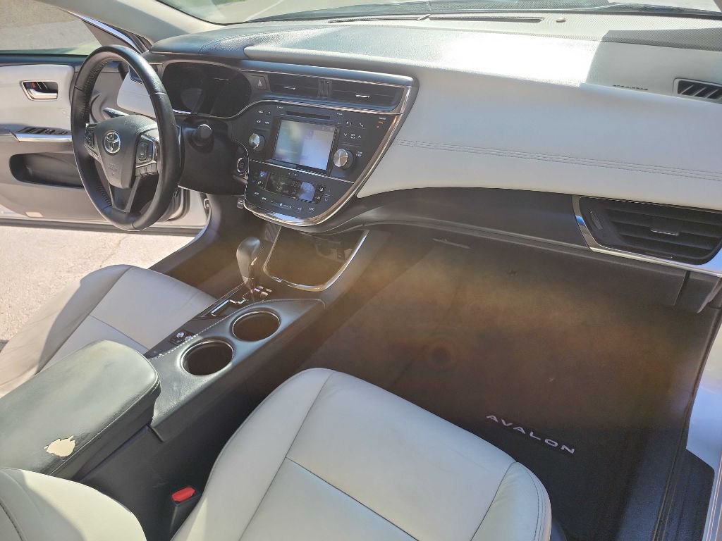 Used 2017 Toyota Avalon XLE FWD image 44