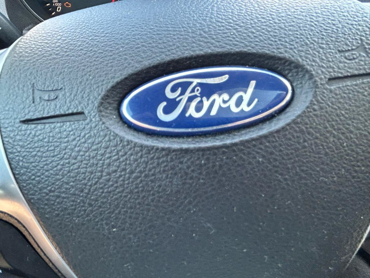 Used 2014 Ford Escape Titanium w/ Equipment Group 401A AWD/4WD image 21