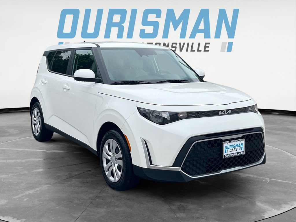 Certified 2025 Kia Soul LX