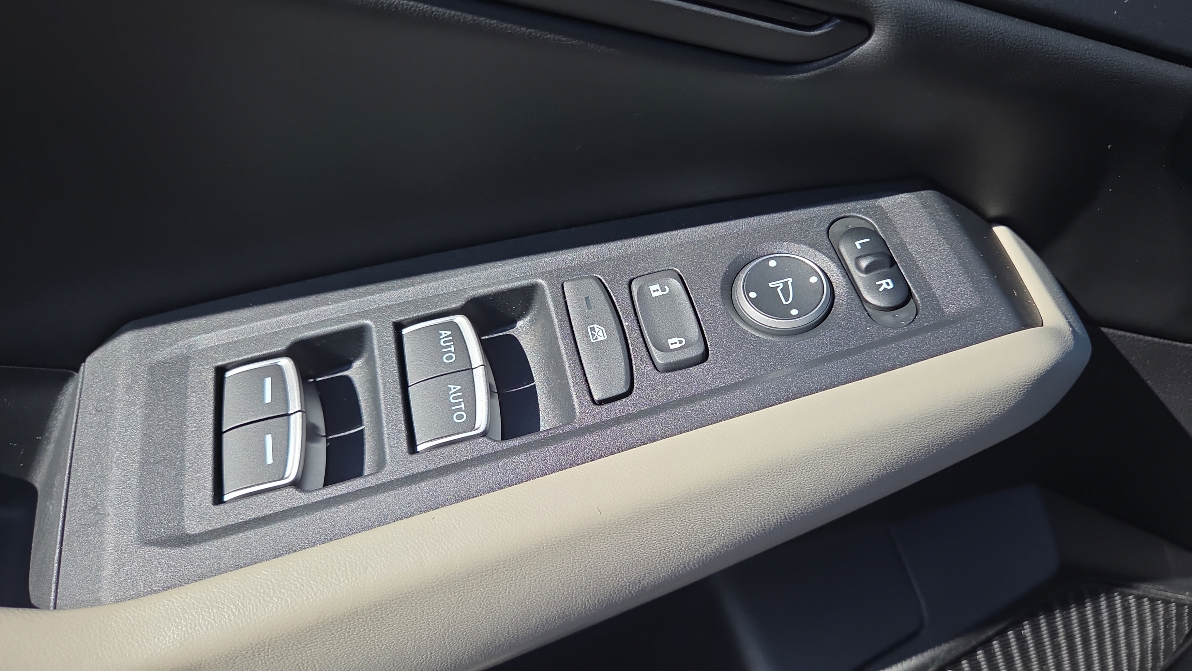 Certified 2024 Honda Accord EX image 34