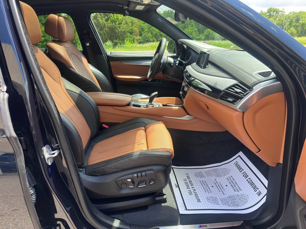 Used 2019 BMW X6 xDrive50i w/ M Sport Package AWD/4WD image 34