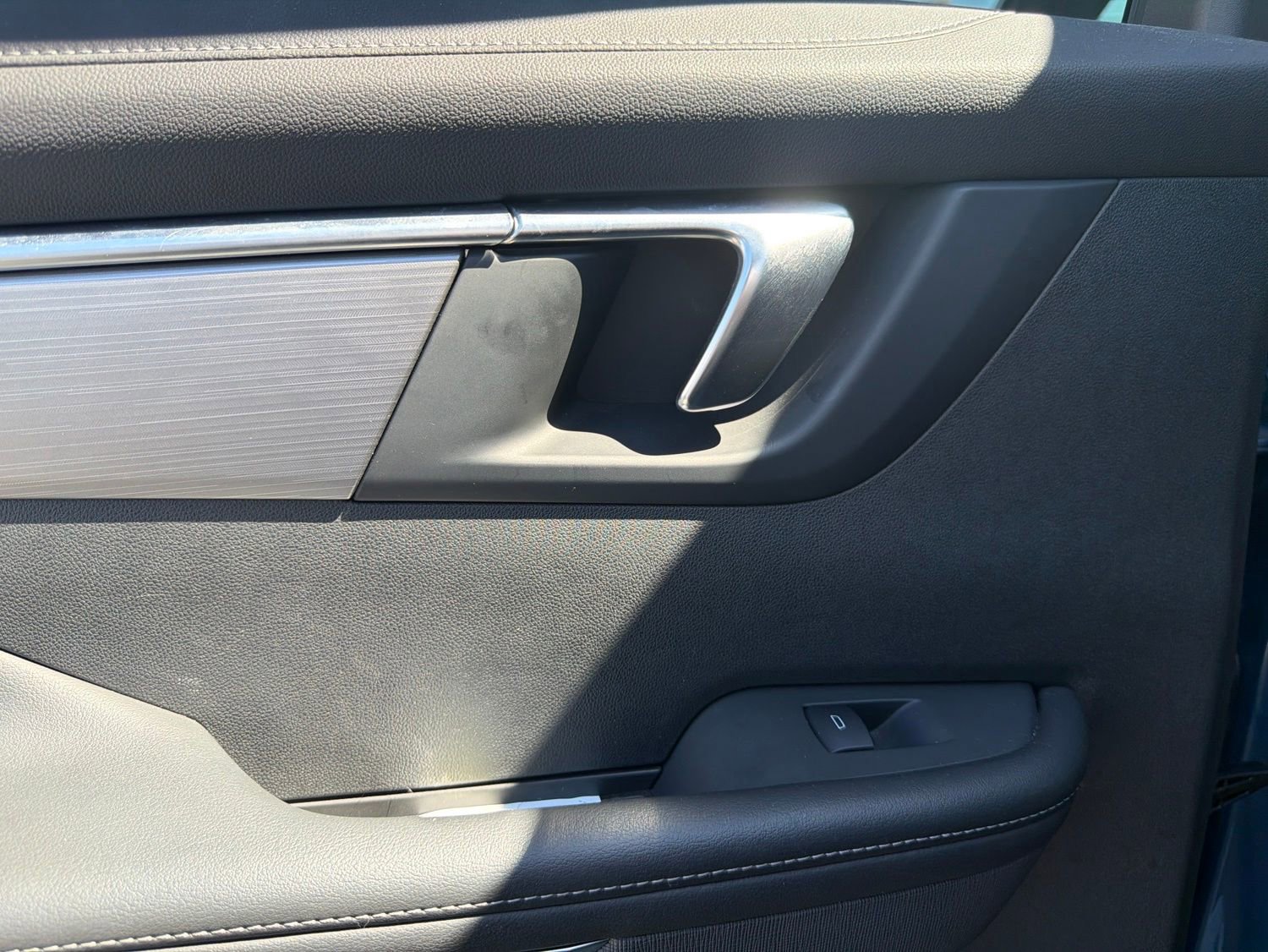Used 2025 Buick Enclave Preferred w/ Power Package FWD image 24