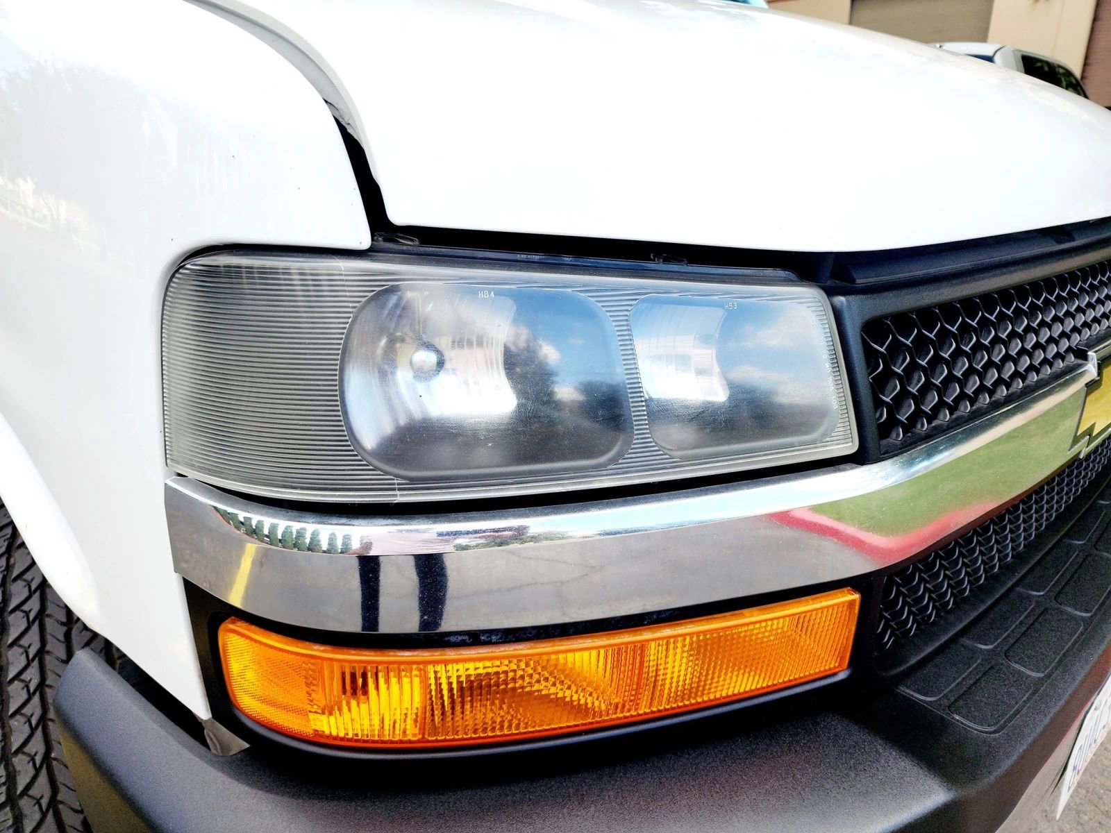 Used 2018 Chevrolet Express 2500 LT w/ LT Preferred Equipment Group image 23