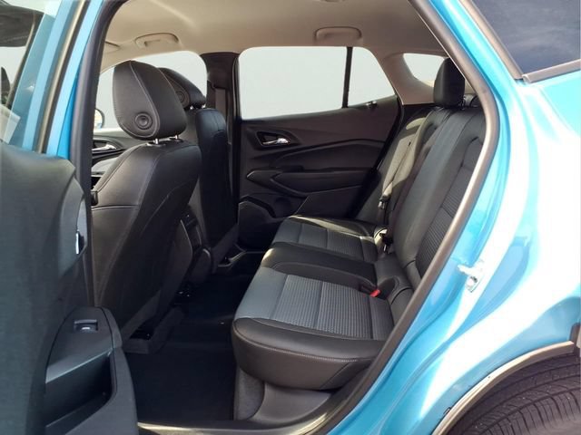 Used 2026 Chevrolet Trax LT w/ LT Convenience Package FWD image 11
