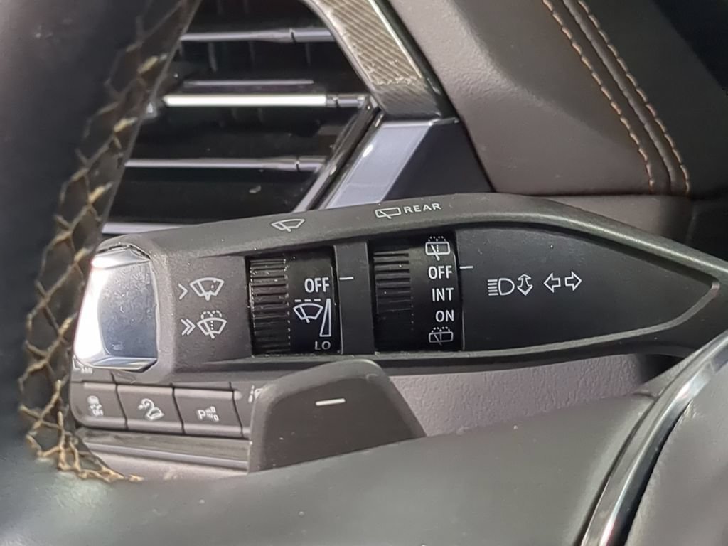 Used 2025 GMC Yukon AT4 w/ AT4 Premium Package AWD/4WD image 26