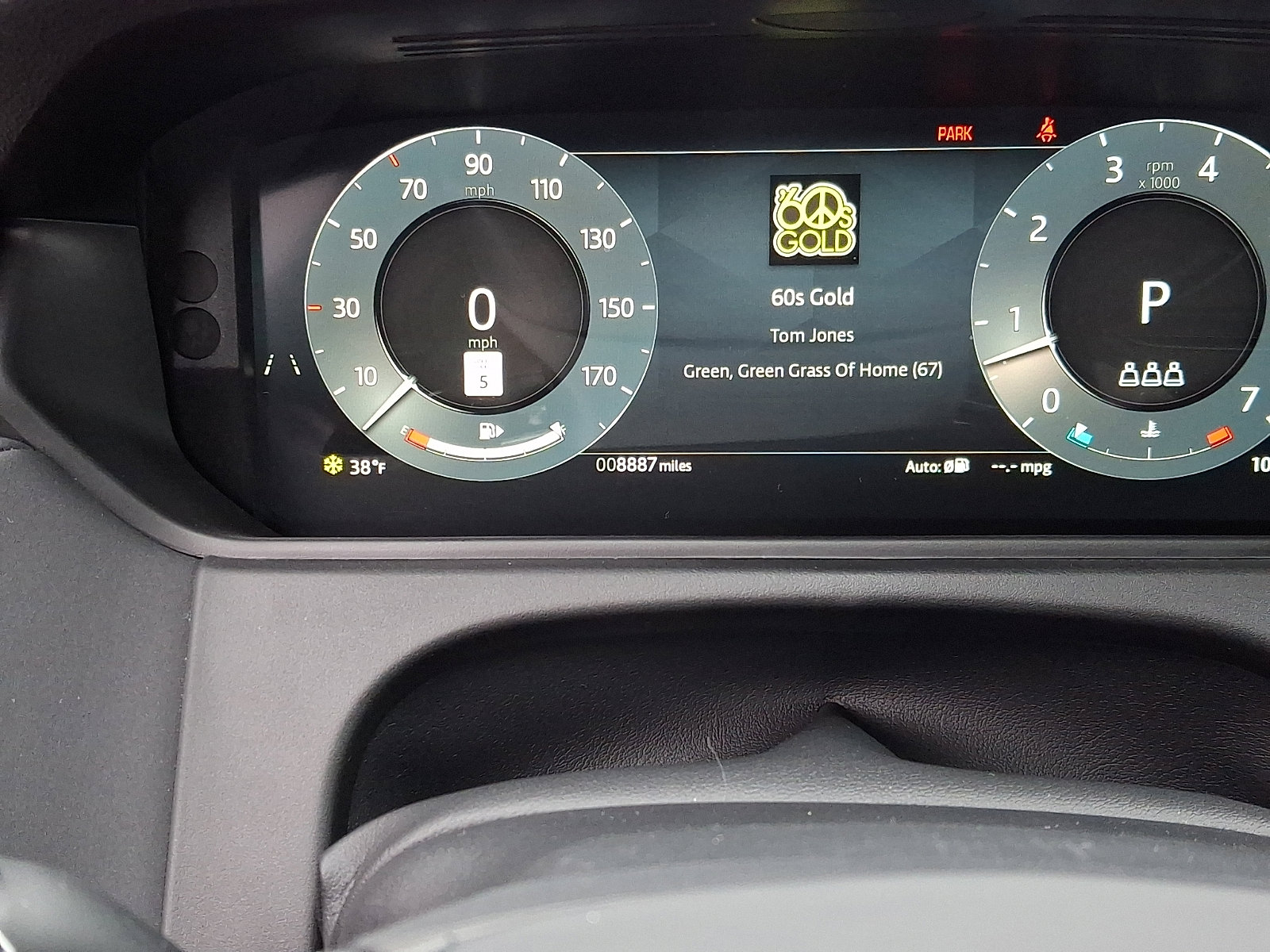 Used 2025 Land Rover Range Rover Velar Dynamic SE image 19