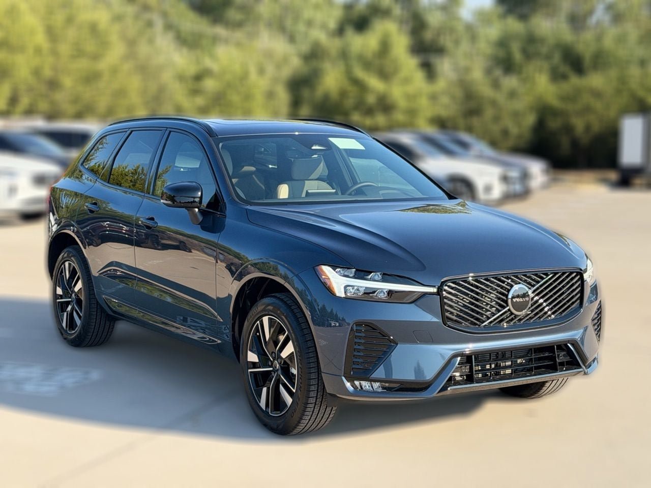 New 2027 Volvo XC60 B5 Core AWD/4WD image 3
