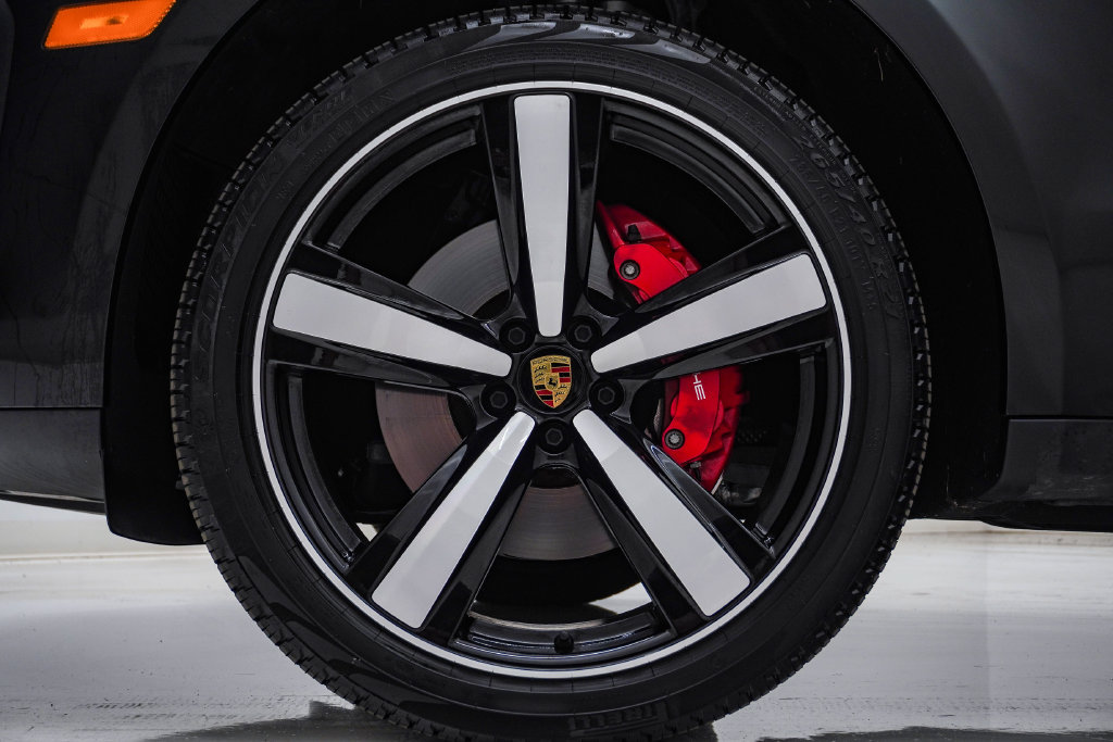 Certified 2026 Porsche Macan S AWD/4WD image 13