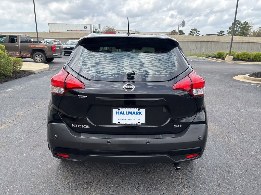 Used 2020 Nissan Kicks SR w/ Exterior Package image 6