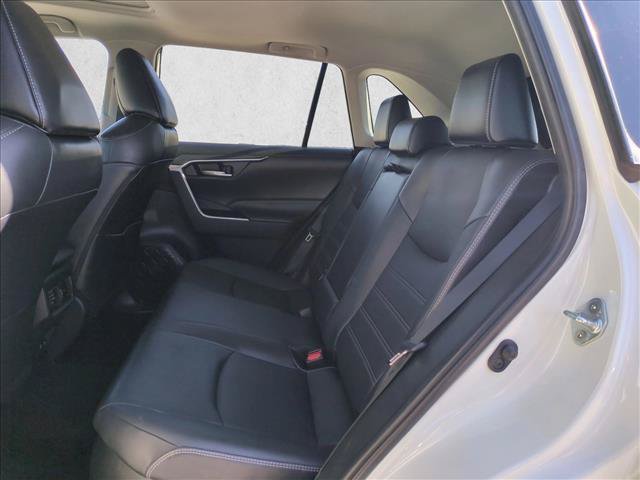 Certified 2021 Toyota RAV4 XLE Premium AWD/4WD image 19