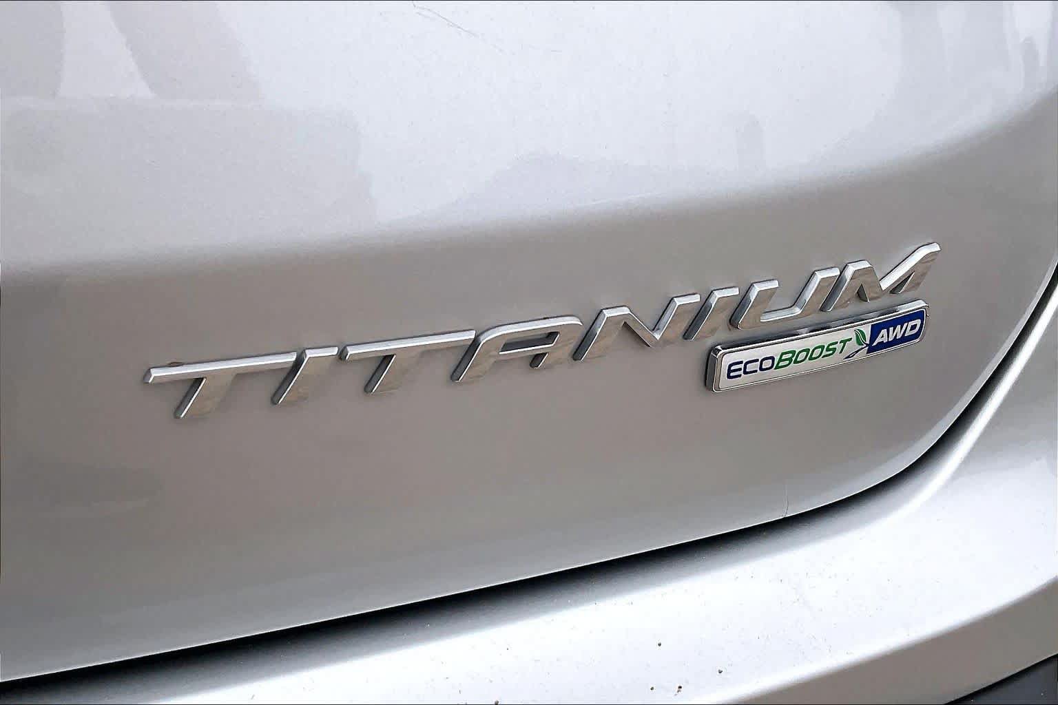 Used 2019 Ford Edge Titanium AWD/4WD image 10