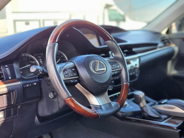 Used 2016 Lexus ES 350 image 19