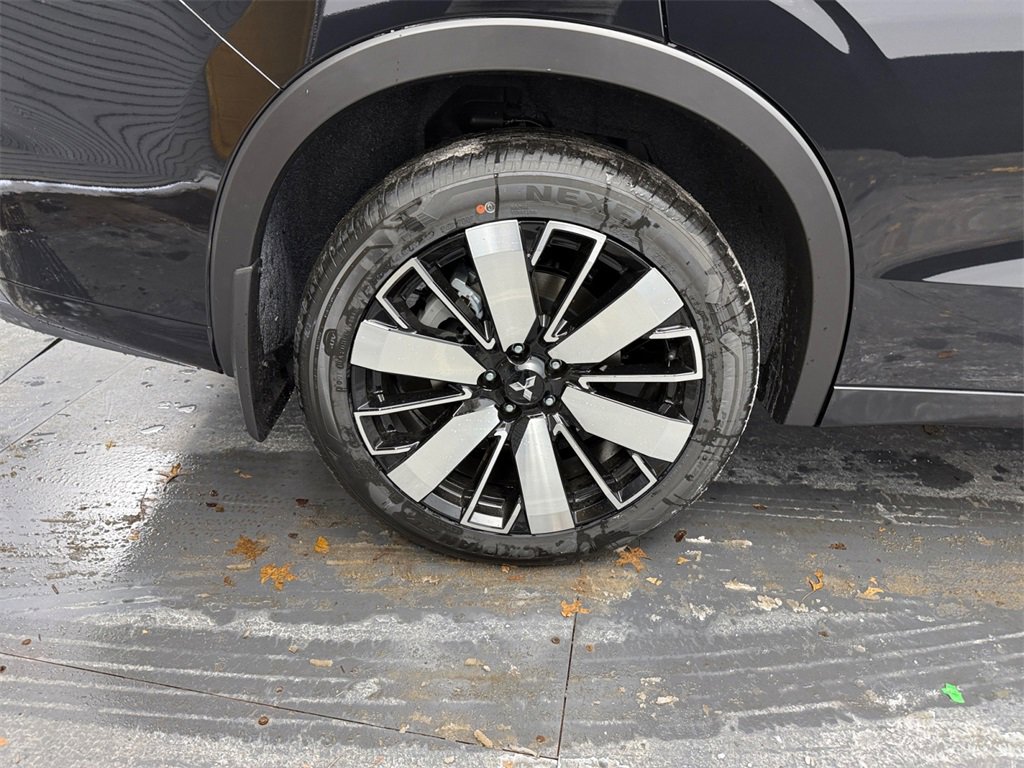 New 2026 Mitsubishi Outlander SEL image 36