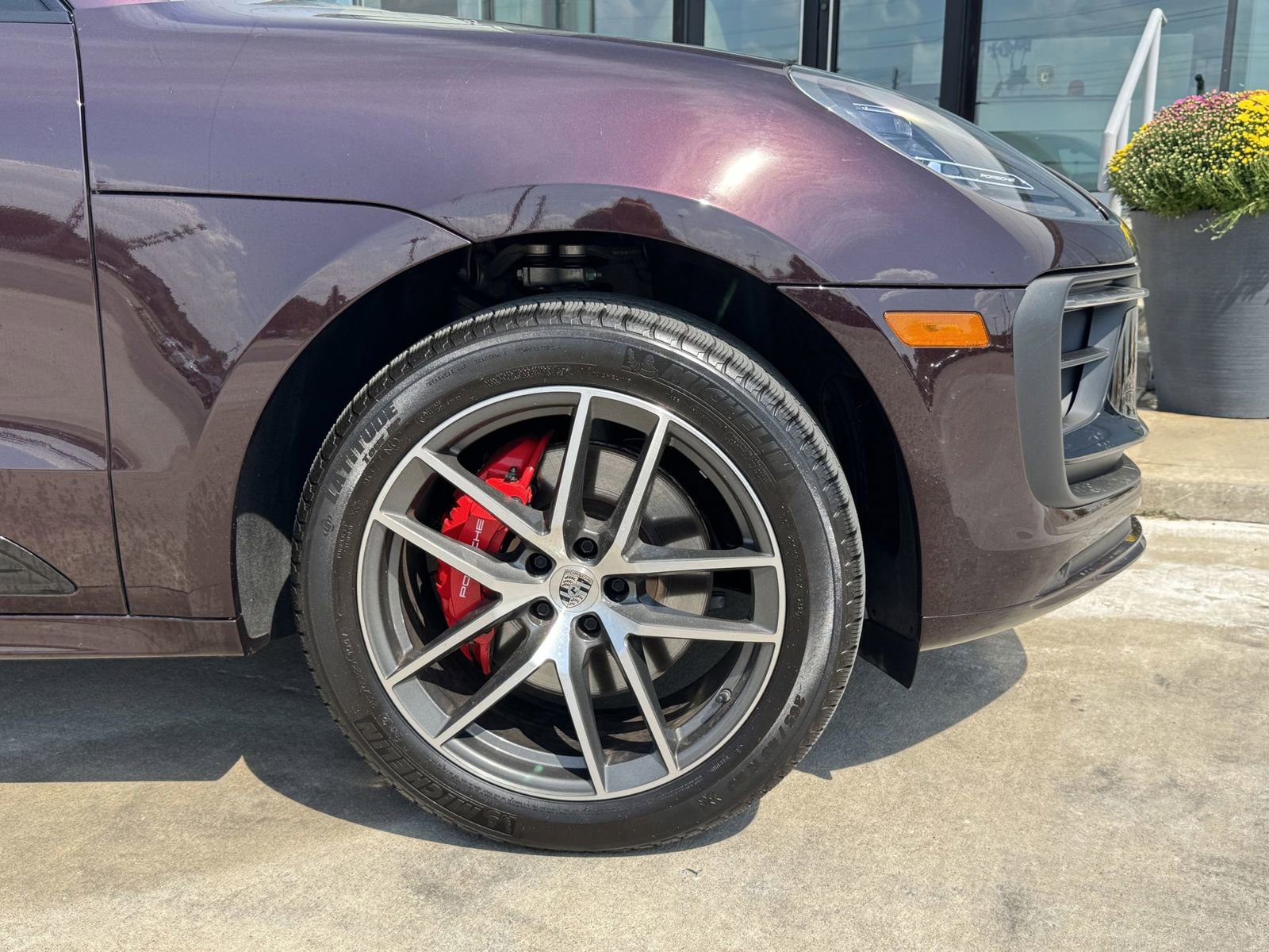 Certified 2024 Porsche Macan S image 11