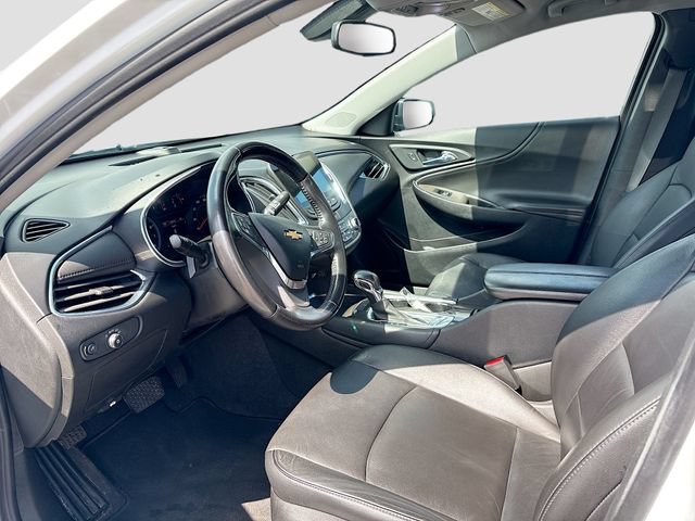 Used 2021 Chevrolet Malibu LT w/ Leather Package FWD image 19